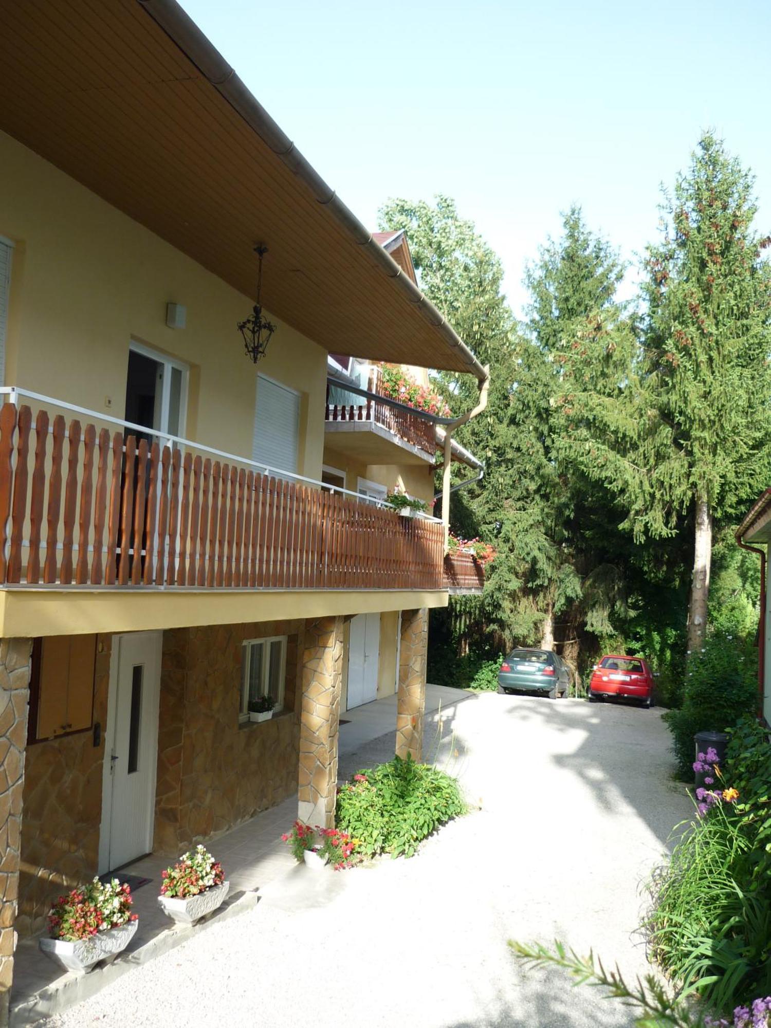 Attila Apartmanhaz Hotel Hévíz Exterior foto
