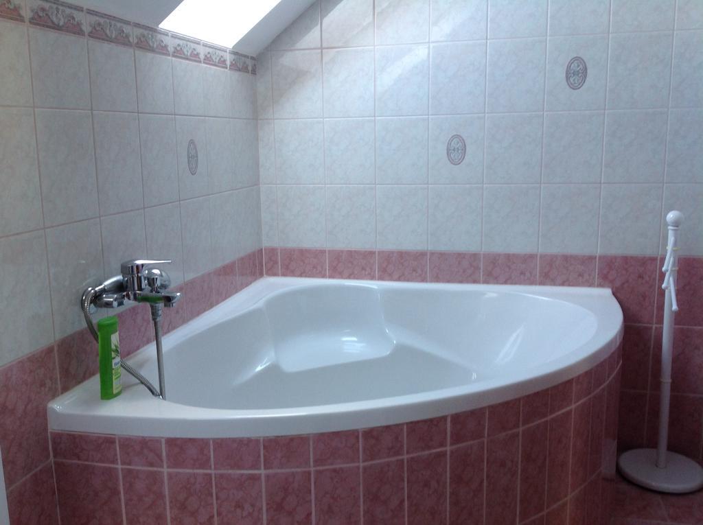 Attila Apartmanhaz Hotel Hévíz Cameră foto