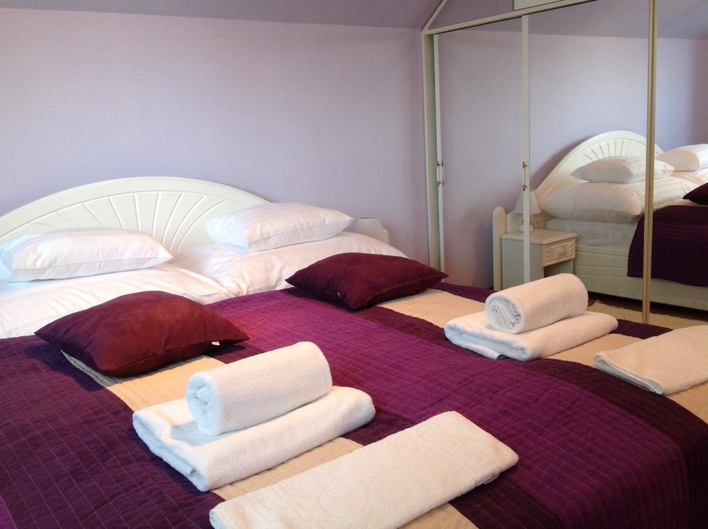 Attila Apartmanhaz Hotel Hévíz Cameră foto