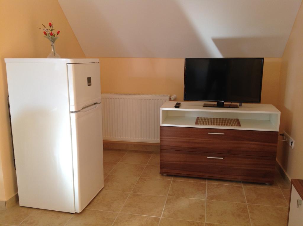 Attila Apartmanhaz Hotel Hévíz Cameră foto