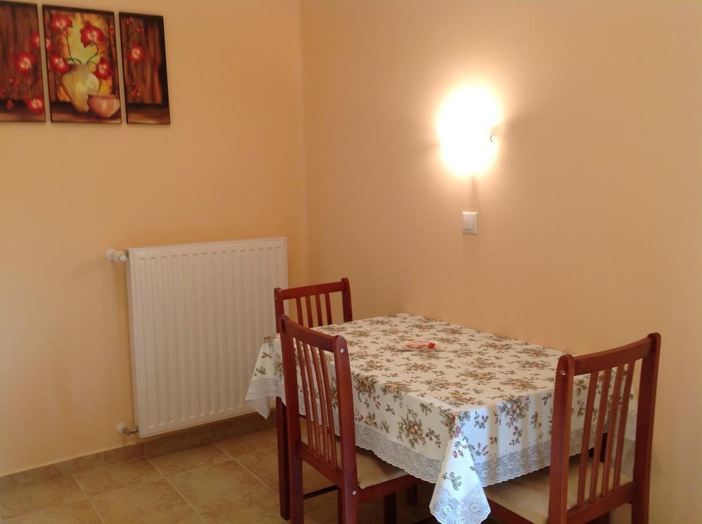 Attila Apartmanhaz Hotel Hévíz Cameră foto