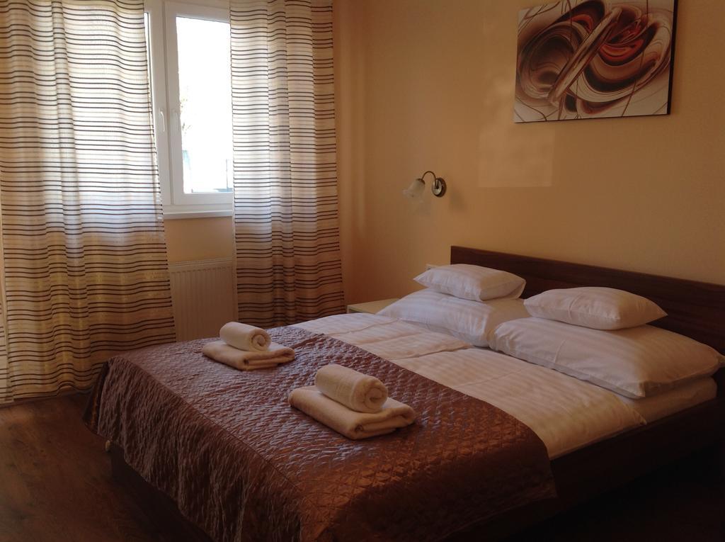Attila Apartmanhaz Hotel Hévíz Cameră foto